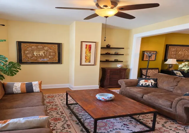 Photo 4 of Condo for sale at 1427 W Byron St #2, Chicago, IL 60613 | MLS# 12794477 | Listing updated on 2026-10-29