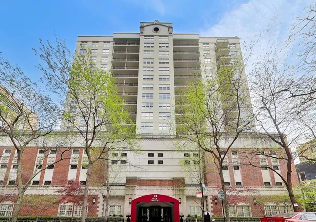 Condo for sale at 21 W Chestnut St #603, Chicago, IL 60611 | MLS# 12794482