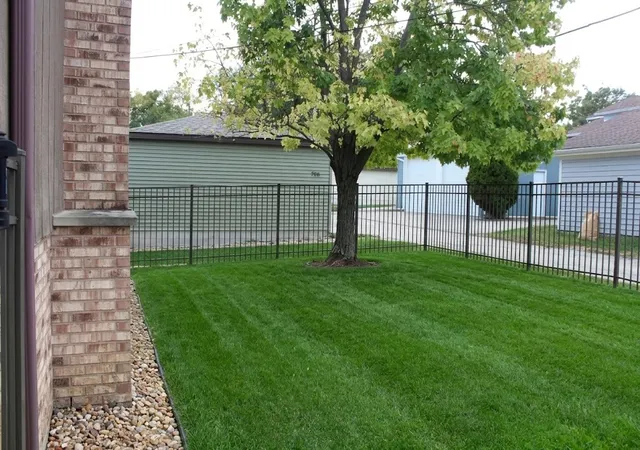 Photo 2 of Single family home for sale at 702 State St, Lemont, IL 60439 | MLS# 12794485 | Listing updated on 2026-10-29