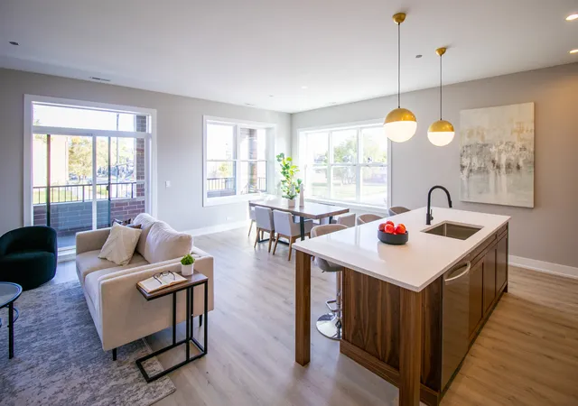 Photo 2 of Condo for sale at 4706 S St Lawrence Ave #2E, Chicago, IL 60615 | MLS# 12794492 | Listing updated on 2026-10-26