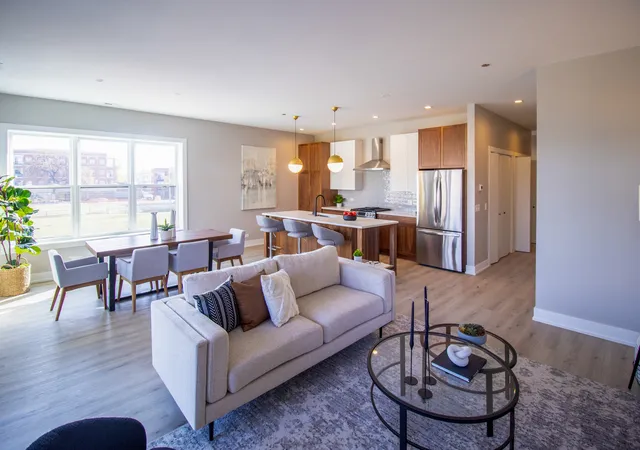 Photo 3 of Condo for sale at 4706 S St Lawrence Ave #2E, Chicago, IL 60615 | MLS# 12794492 | Listing updated on 2026-10-26