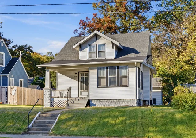 Photo 2 of Single family home for sale at 4535 14th Avenue, Rock Island, IL 61201 | MLS# 12794493 | Listing updated on 2026-10-27