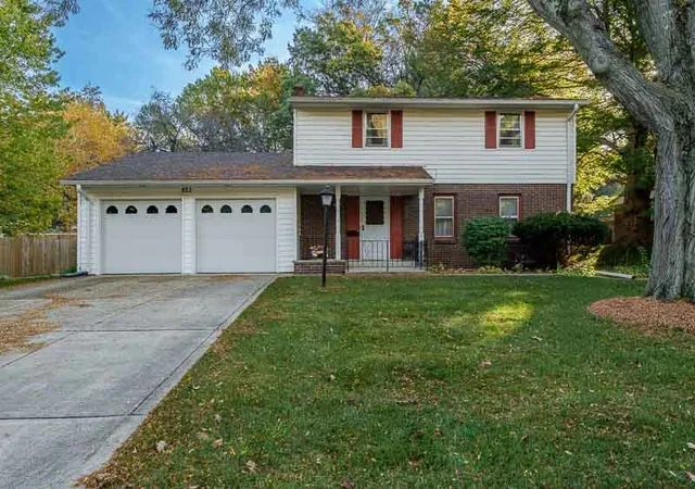Photo 1 of Single family home for sale at 823 Coolidge Pl, Rockford, IL 61107 | MLS# 12794517 | Listing updated on 2026-10-26