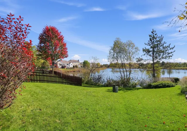 Photo 1 of Single family home for sale at 2965 Farmington Dr, Lindenhurst, IL 60046 | MLS# 12794518 | Listing updated on 2026-10-28