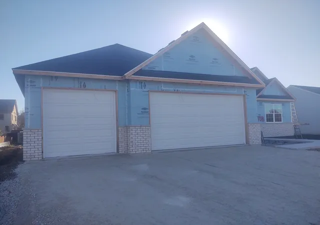 Single family home for sale at 908 Bainbridge Ct, Sandwich, IL 60548 | MLS# 12794521 | Listing updated on 2026-10-29