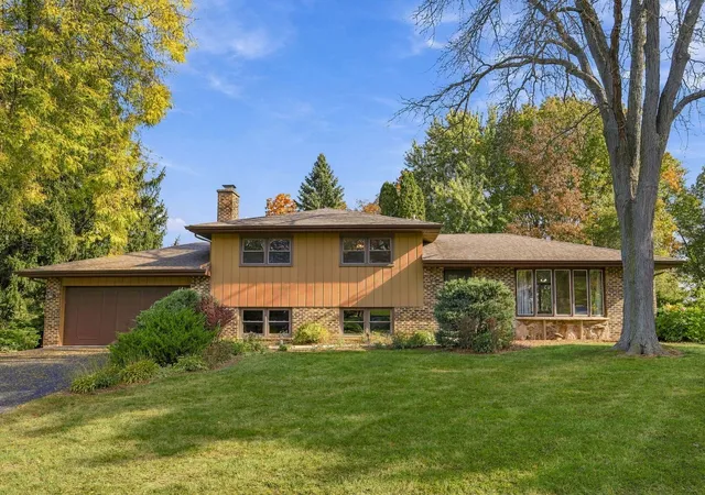 Single family home for sale at 36139 N Tara Ct, Ingleside, IL 60041 | MLS# 12794535