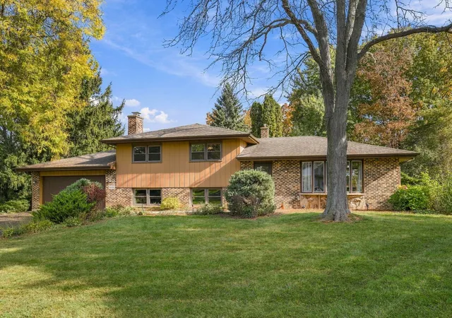 Photo 3 of Single family home for sale at 36139 N Tara Ct, Ingleside, IL 60041 | MLS# 12794535 | Listing updated on 2026-10-29