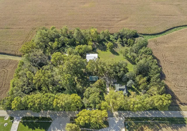 Photo 3 of Single family home for sale at 379 Hedge Rd, Compton, IL 61318 | MLS# 12794543 | Listing updated on 2026-10-26