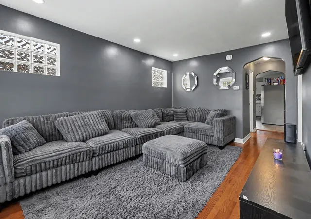Photo 3 of Single family home for sale at 15532 Maryland Ave, Dolton, IL 60419 | MLS# 12794545 | Listing updated on 2026-10-28