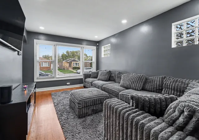 Photo 3 of Single family home for sale at 15532 Maryland Ave, Dolton, IL 60419 | MLS# 12794545 | Listing updated on 2026-10-28
