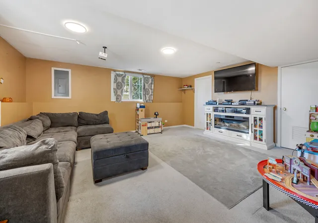 Photo 4 of Townhouse for sale at 11199 Douglas Ave, Huntley, IL 60142 | MLS# 12794551 | Listing updated on 2026-10-30
