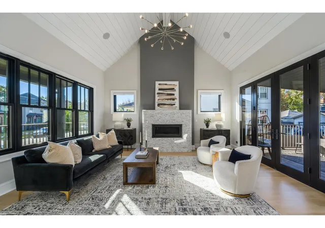 Photo 2 of Single family home for sale at 4130 N Kenneth Ave, Chicago, IL 60641 | MLS# 12794562 | Listing updated on 2026-10-28