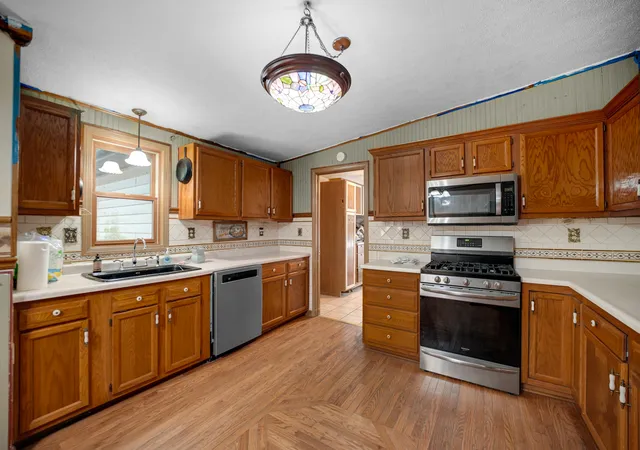 Photo 4 of Single family home for sale at 35658 Linden Ln, Custer Park, IL 60481 | MLS# 12794593 | Listing updated on 2026-10-29