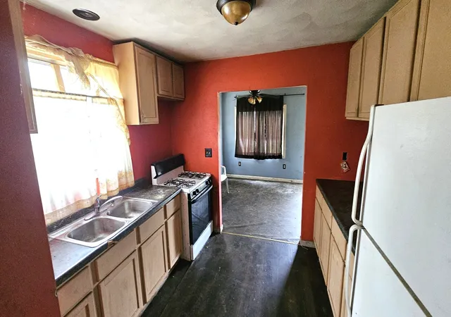 Photo 2 of Single family home for sale at 514 South Ave, Rockford, IL 61109 | MLS# 12794595 | Listing updated on 2026-10-27