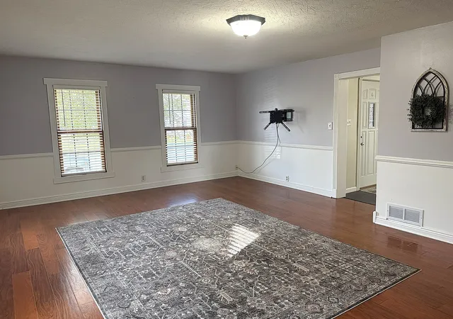 Photo 3 of Single family home for sale at 1006 6th Avenue, Sterling, IL 61081 | MLS# 12794596 | Listing updated on 2026-10-27