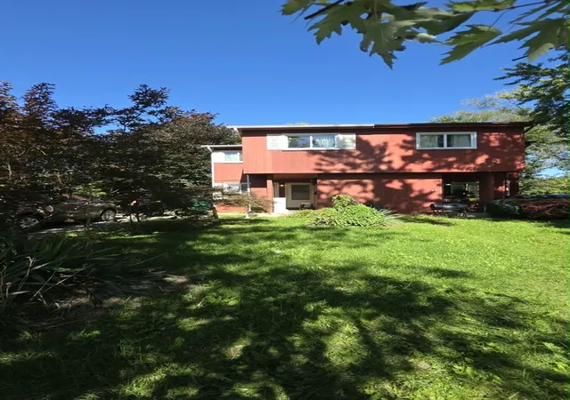 Photo 3 of Multi family home for sale at 83 Bradford Rd, Joliet, IL 60433 | MLS# 12794600 | Listing updated on 2026-10-27