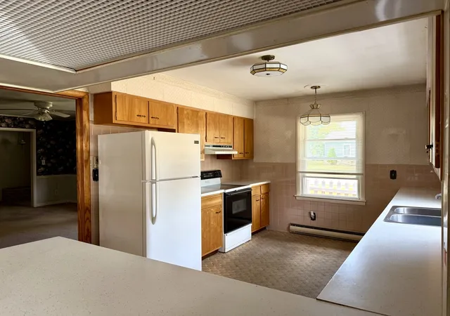 Photo 3 of Single family home for sale at 807 N Otis St, Marion, IL 62959 | MLS# 12794602 | Listing updated on 2026-10-28
