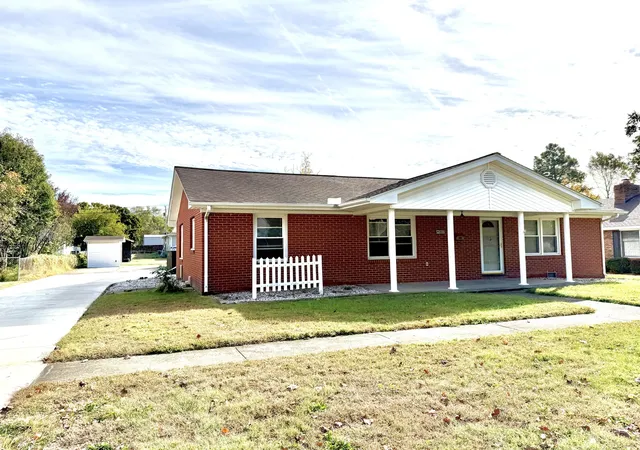 Photo 36 of Single family home for sale at 807 N Otis St, Marion, IL 62959 | MLS# 12794602 | Listing updated on 2026-10-29