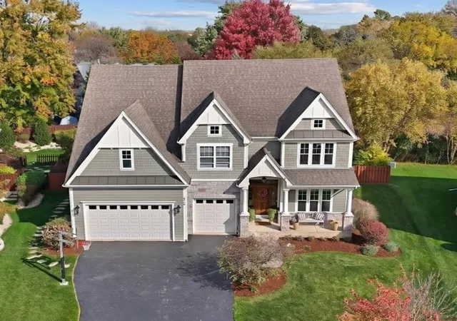 Photo 1 of Single family home for sale at 820 Waterford Cut, Crystal Lake, IL 60014 | MLS# 12794605 | Listing updated on 2026-10-29