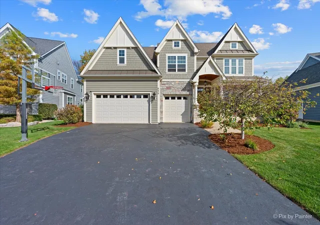 Photo 4 of Single family home for sale at 820 Waterford Cut, Crystal Lake, IL 60014 | MLS# 12794605 | Listing updated on 2026-10-29