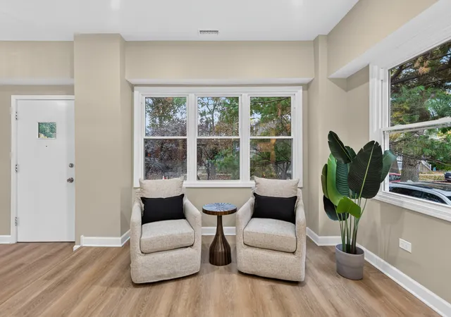 Photo 4 of Single family home for sale at 4916 N Hamlin Ave, Chicago, IL 60625 | MLS# 12794631 | Listing updated on 2026-10-29