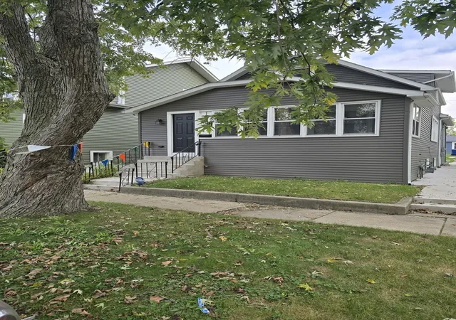 Single family home for sale at 12759 Clinton Ave, Blue Island, IL 60406 | MLS# 12794636