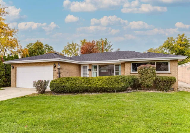 Photo 1 of Single family home for sale at 4116 Grant St, Oak Lawn, IL 60453 | MLS# 12794639 | Listing updated on 2026-10-29