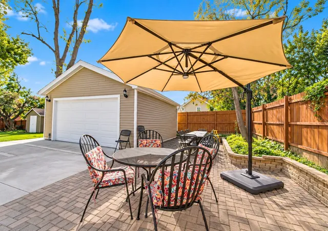 Photo 4 of Single family home for sale at 246 W 14th Place, Chicago Heights, IL 60411 | MLS# 12794643 | Listing updated on 2026-10-29