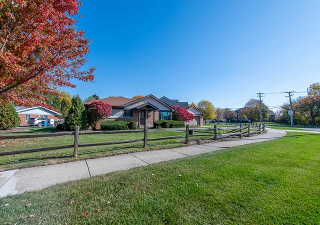 Photo 1 of Single family home for sale at 307 Catalpa Ave, Itasca, IL 60143 | MLS# 12794646 | Listing updated on 2026-10-29