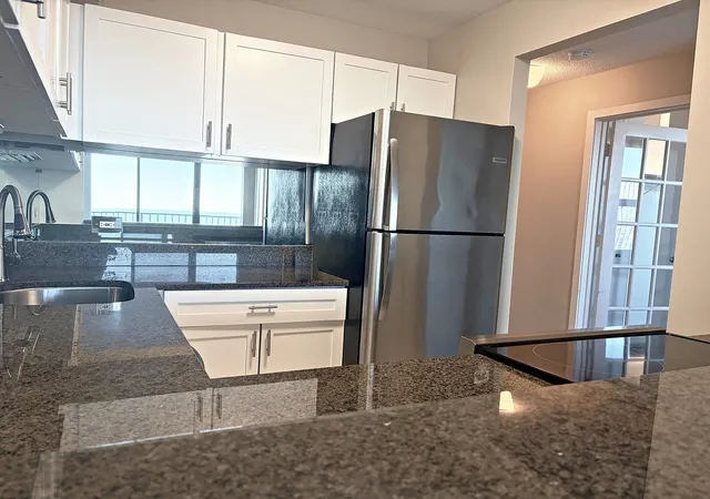 Photo 4 of Condo for sale at 3660 N Lake Shore Dr #4406, Chicago, IL 60613 | MLS# 12794655 | Listing updated on 2026-10-29