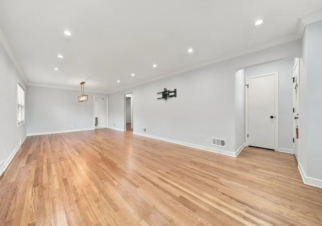 Photo 3 of Single family home for sale at 10118 S Karlov Ave, Oak Lawn, IL 60453 | MLS# 12794682 | Listing updated on 2026-10-29