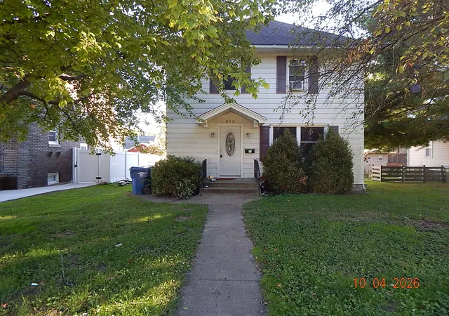 Single family home for sale at 845 3rd Avenue S, Clinton, IA 52732 | MLS# 12794685