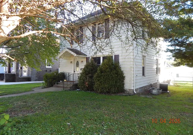 Photo 1 of Single family home for sale at 845 3rd Avenue S, Clinton, IA 52732 | MLS# 12794685 | Listing updated on 2026-10-26