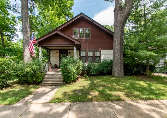 Single family home for sale at 325 N Jackson St, Waukegan, IL 60085 | MLS# 12794689
