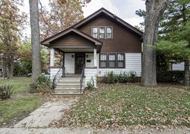 Single family home for sale at 325 N Jackson St, Waukegan, IL 60085 | MLS# 12794689