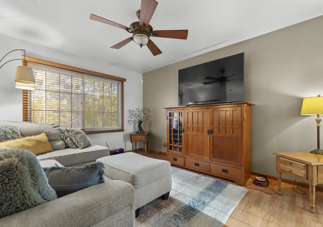Photo 3 of Single family home for sale at 4486 S Bend Rd, Rockford, IL 61109 | MLS# 12794701 | Listing updated on 2026-10-27