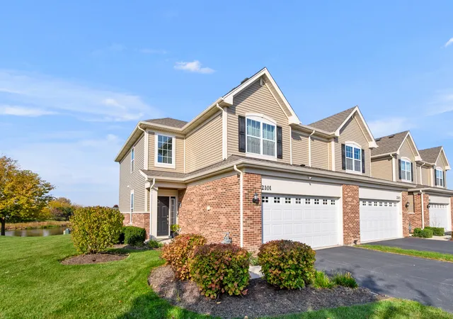 Photo 1 of Townhouse for sale at 2101 Pembridge Ln, Joliet, IL 60431 | MLS# 12794738 | Listing updated on 2026-10-28