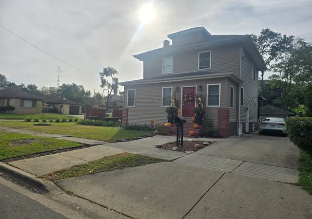 Photo 1 of Single family home for sale at 660 3rd Avenue, Joliet, IL 60433 | MLS# 12794749 | Listing updated on 2026-10-29