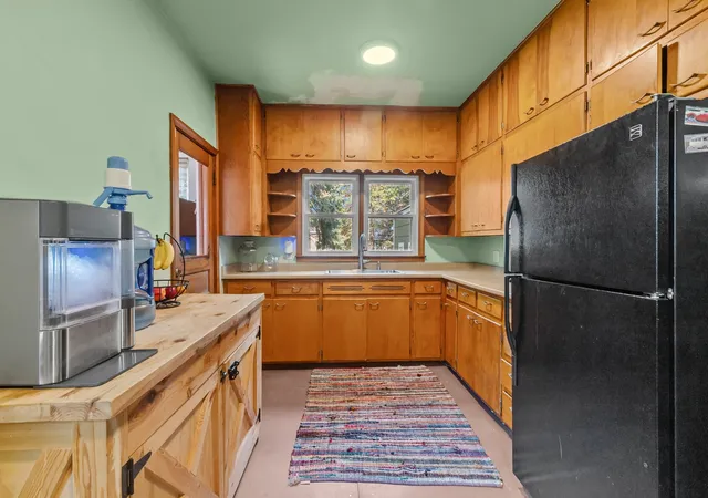 Photo 4 of Single family home for sale at 504 N Howard St, Harvard, IL 60033 | MLS# 12794767 | Listing updated on 2026-10-29