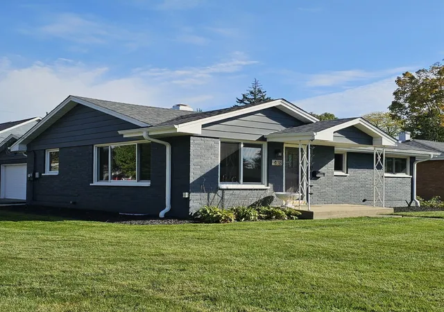 Single family home for sale at 418 Brown St, Wauconda, IL 60084 | MLS# 12794773