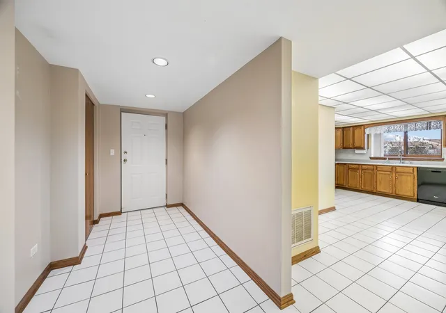 Photo 3 of Condo for sale at 6612 Martin France Cir #2D, Tinley Park, IL 60477 | MLS# 12794776 | Listing updated on 2026-10-28