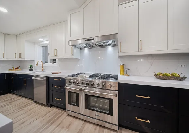 Photo 2 of Single family home for sale at 6019 Andres Ave, Tinley Park, IL 60477 | MLS# 12794779 | Listing updated on 2026-10-29