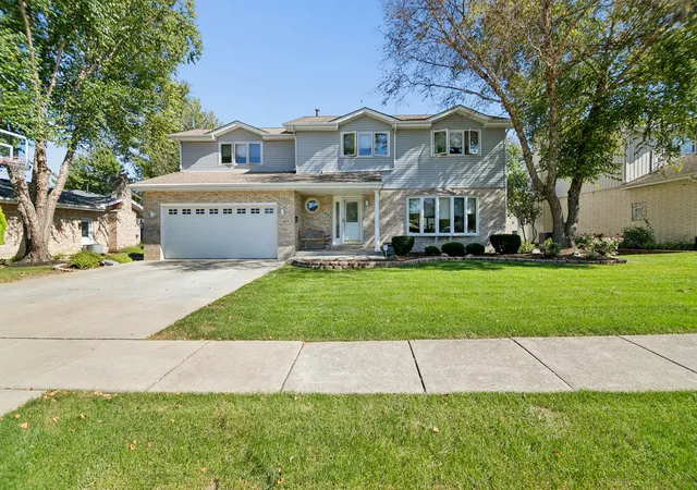 Photo 1 of Single family home for sale at 1163 Walter St, Lemont, IL 60439 | MLS# 12794780 | Listing updated on 2026-10-27