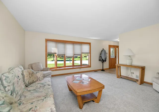 Photo 3 of Single family home for sale at 1163 Walter St, Lemont, IL 60439 | MLS# 12794780 | Listing updated on 2026-10-27