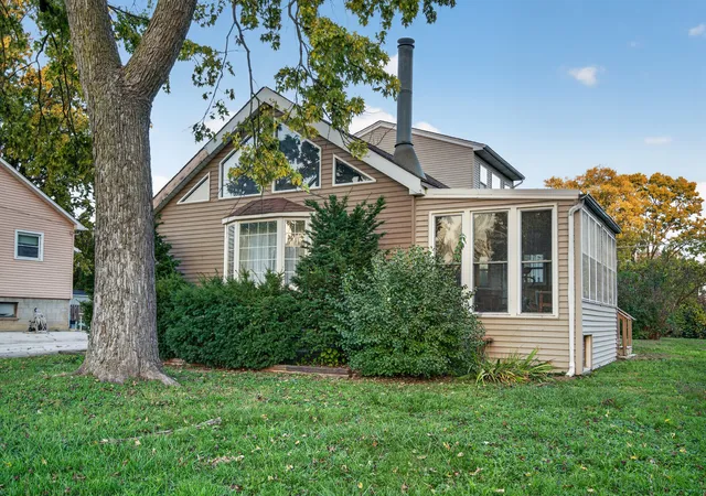 Photo 1 of Single family home for sale at 14329 Lawndale Ave, Midlothian, IL 60445 | MLS# 12794790 | Listing updated on 2026-10-27