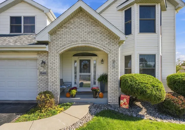 Photo 2 of Single family home for sale at 1349 Crooked Crk Dr, Beecher, IL 60401 | MLS# 12794802 | Listing updated on 2026-10-27