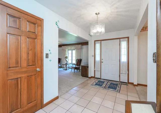 Photo 1 of Single family home for sale at 639 N Birch St, Manteno, IL 60950 | MLS# 12794804 | Listing updated on 2026-10-29