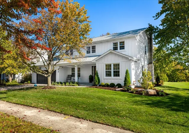 Photo 2 of Single family home for sale at 82 S Stauffer Dr, Naperville, IL 60540 | MLS# 12794808 | Listing updated on 2026-10-29