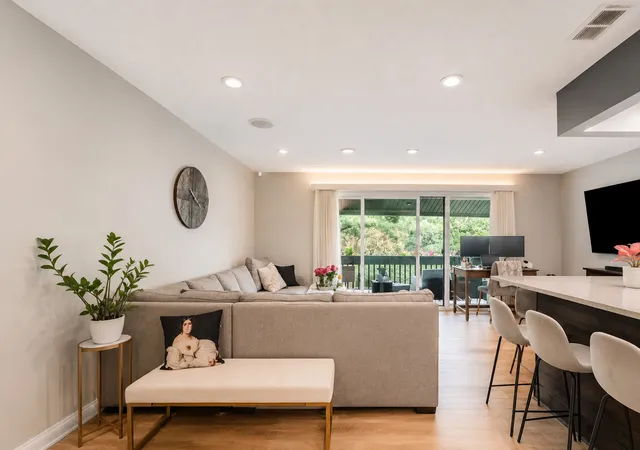 Photo 1 of Condo for sale at 9600 Mason Ave #5, Oak Lawn, IL 60453 | MLS# 12794816 | Listing updated on 2026-10-27