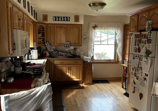 Photo 3 of Single family home for sale at 5908 W 64th Street, Chicago, IL 60638 | MLS# 12794817 | Listing updated on 2026-10-28